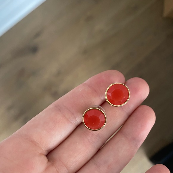 Designer Stud Earrings - Picture 4 of 7